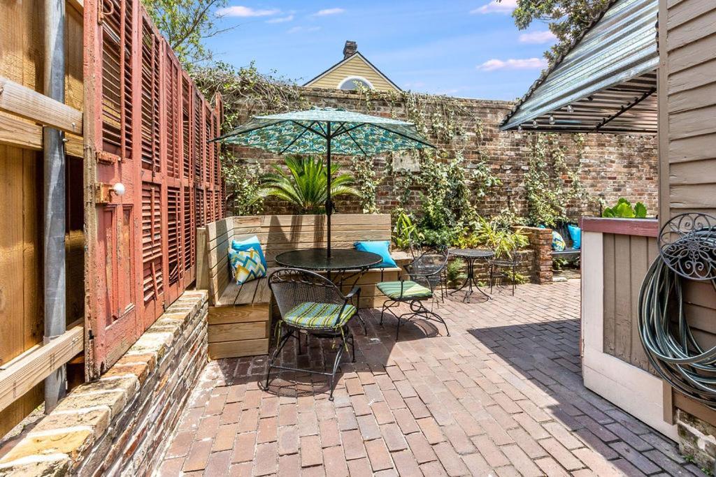 Royal Barracks Guest House New Orleans Exterior photo